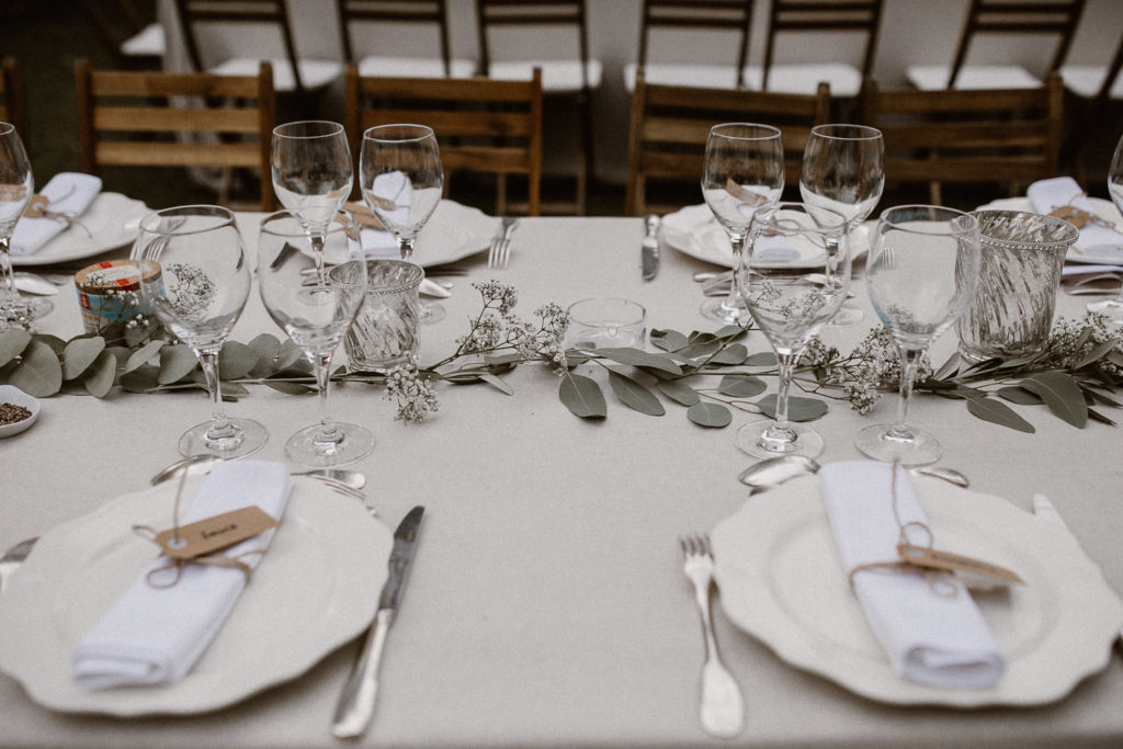 Clémence & François - Mariage rustique et Kinfolk en provence - Saint Rémy de Provence - Marc Ribis