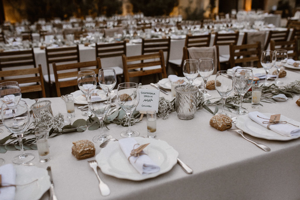 Clémence & François - Mariage rustique et Kinfolk en provence - Saint Rémy de Provence - Marc Ribis