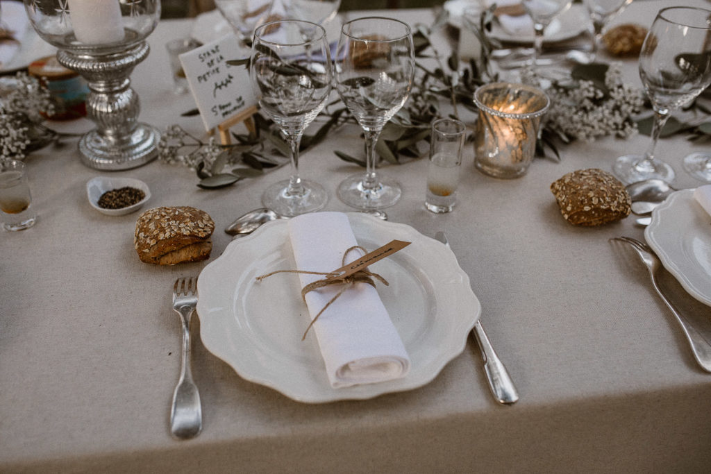 Clémence & François - Mariage rustique et Kinfolk en provence - Saint Rémy de Provence - Marc Ribis