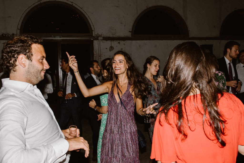 Clémence & François - Mariage rustique et Kinfolk en provence - Saint Rémy de Provence - Marc Ribis