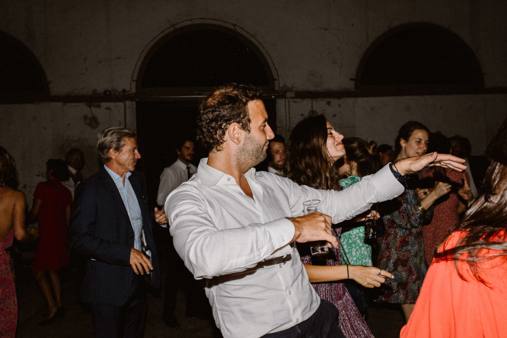 Clémence & François - Mariage rustique et Kinfolk en provence - Saint Rémy de Provence - Marc Ribis