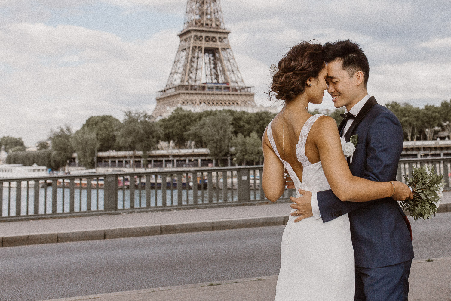Emilie & Raymond - Mariage romantique à Paris - Marc Ribis