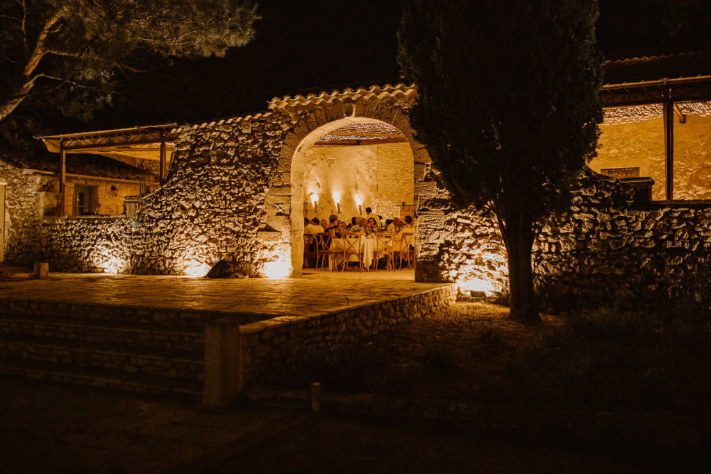 Alice & Quentin_Mariage kinfolk à Avignon_Domaine Le Grand Belly_Rochefort du Gard_Marc Ribis_Photographe de mariage